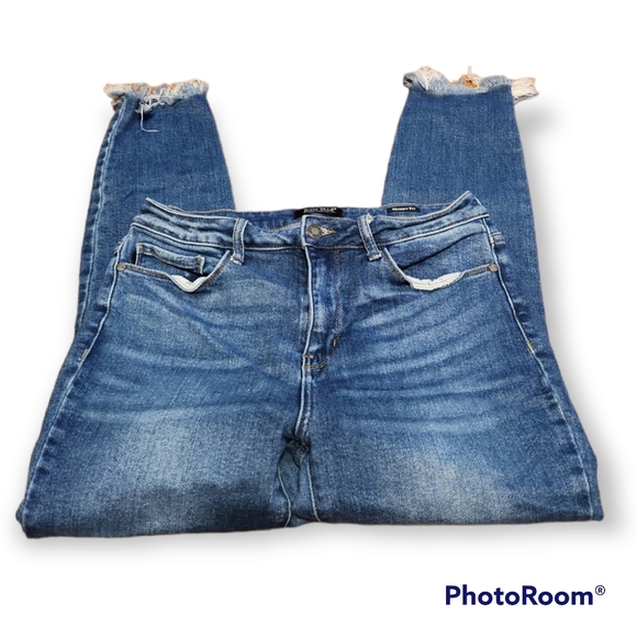 Judy Blue Denim - 🎉BOGO🎉 Judy Blue Raw Hem Skinny Jeans